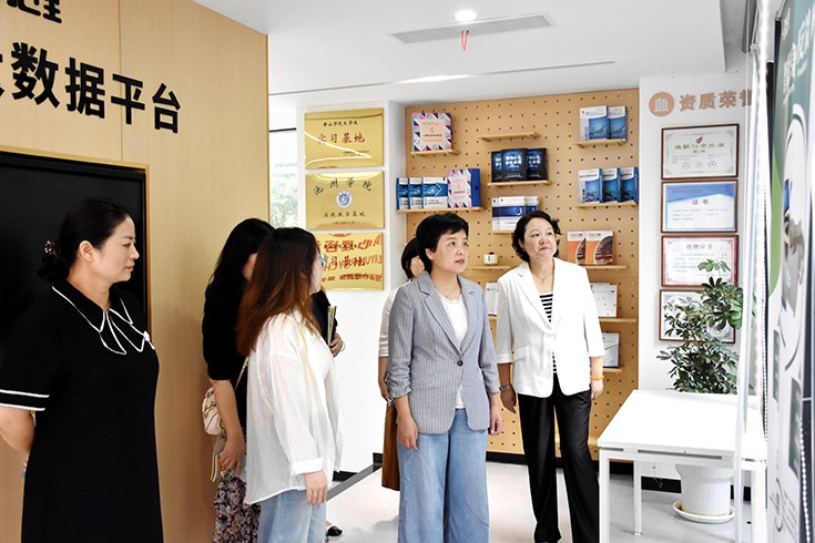 1757644141943042076.jpg 04.jpg